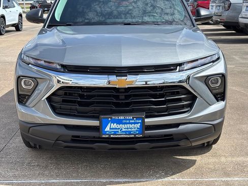 New 2026 Chevrolet TrailBlazer LS w/ LS Convenience Package FWD image 3