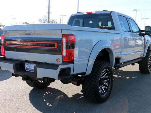 New 2026 Ford F250 Lariat w/ Black Appearance Package image 5