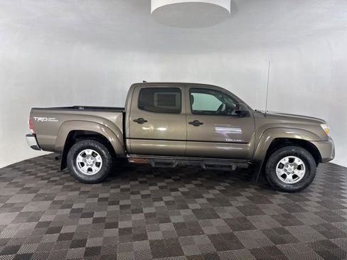Used 2013 Toyota Tacoma 4x4 Double Cab image 6