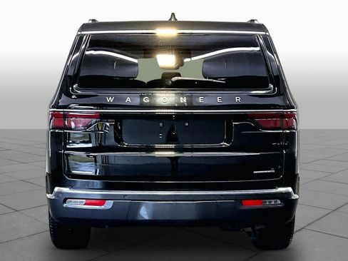 Used 2022 Jeep Wagoneer Series II AWD/4WD image 5