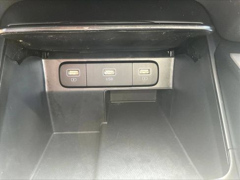 Used 2022 Kia Sorento LX FWD image 16