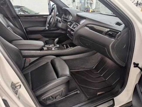 Used 2017 BMW X4 xDrive28i AWD/4WD image 19