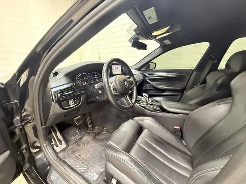 Used 2023 BMW M5 image 25