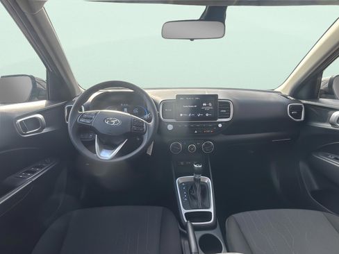 New 2026 Hyundai Venue SE image 9