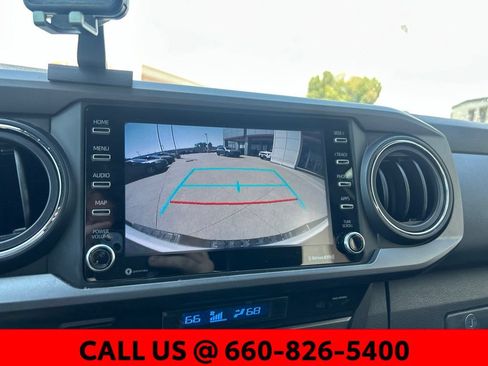 Used 2021 Toyota Tacoma TRD Sport AWD/4WD image 17