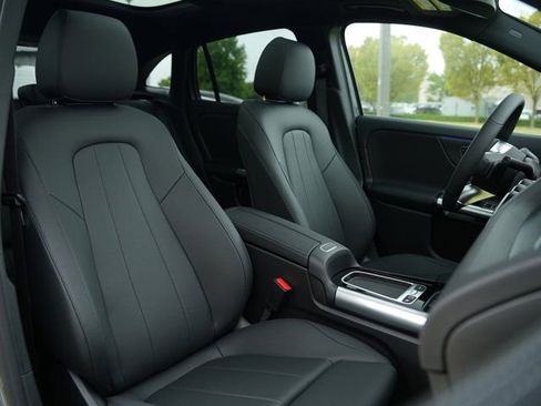 Used 2026 Mercedes-Benz GLA 250 4MATIC image 42