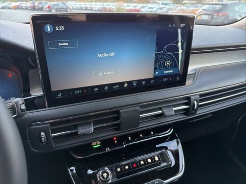 New 2026 Lincoln Corsair Premiere image 11