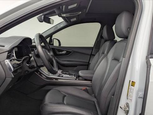 Used 2023 Audi Q7 2.0T Premium Plus w/ Premium Plus Package AWD/4WD image 11