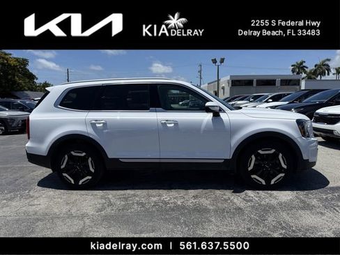 Certified 2023 Kia Telluride S w/ S Sunroof Package FWD image 2