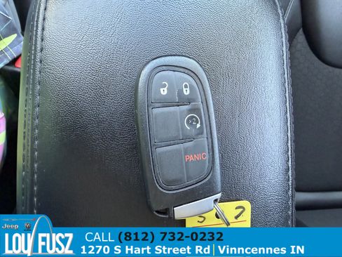 Used 2021 Jeep Cherokee Latitude Plus FWD image 23