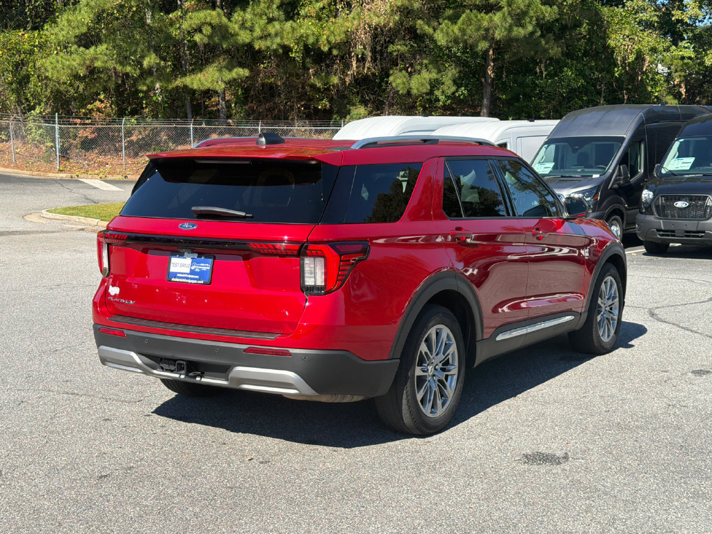 Used 2025 Ford Explorer Platinum RWD image 7