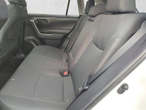 Certified 2021 Toyota RAV4 LE FWD image 21