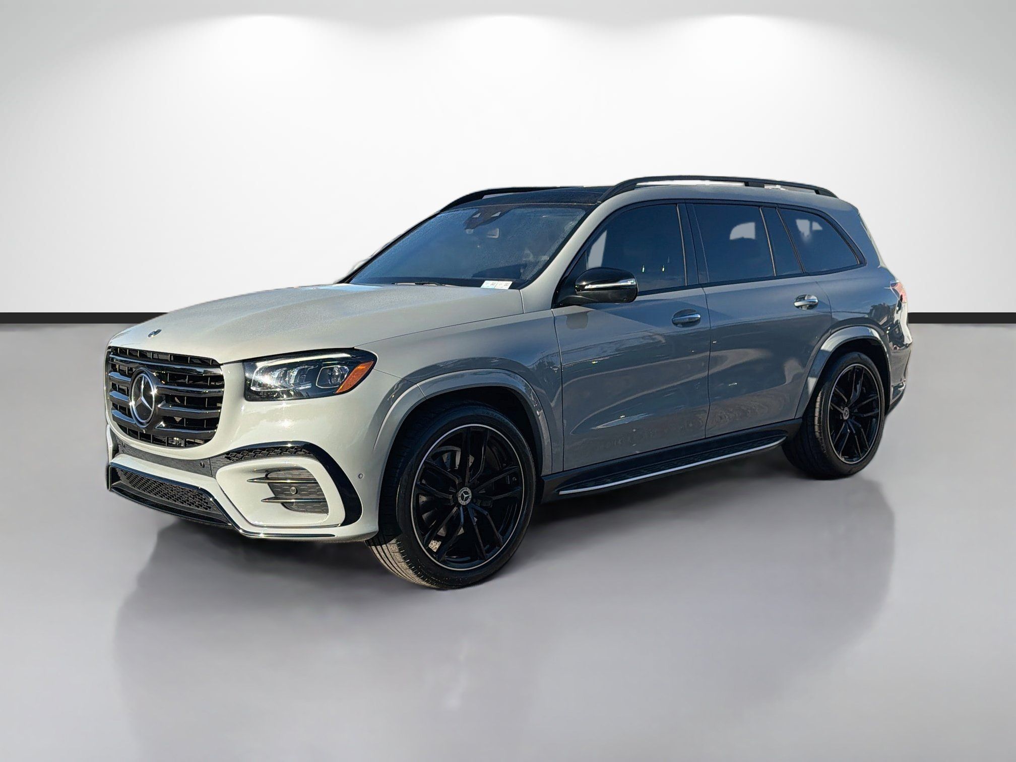 Used 2024 Mercedes-Benz GLS 580 4MATIC image 7