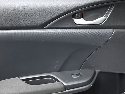 Used 2019 Honda Civic EX image 10