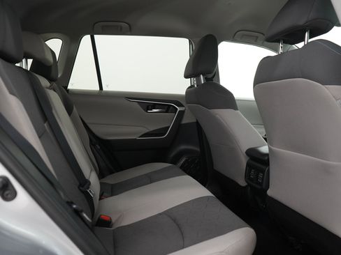 Used 2021 Toyota RAV4 XLE w/ XLE Grade Weather Package AWD/4WD image 12