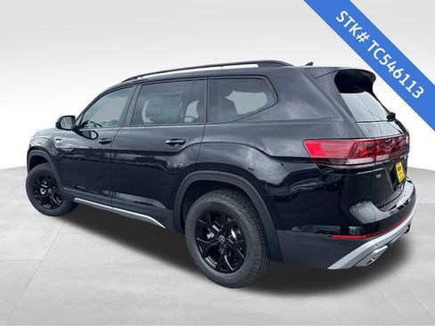 New 2026 Volkswagen Atlas Peak Edition image 5
