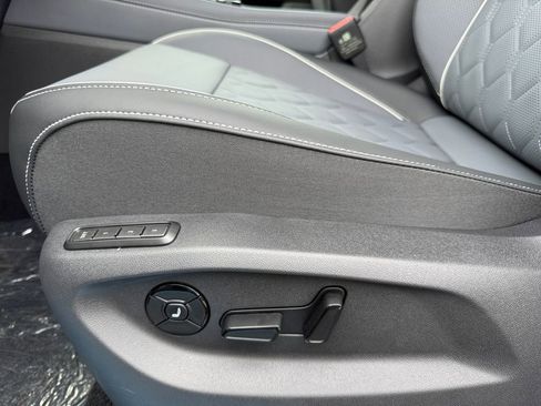 New 2026 Volkswagen Tiguan SEL R-Line AWD/4WD image 10