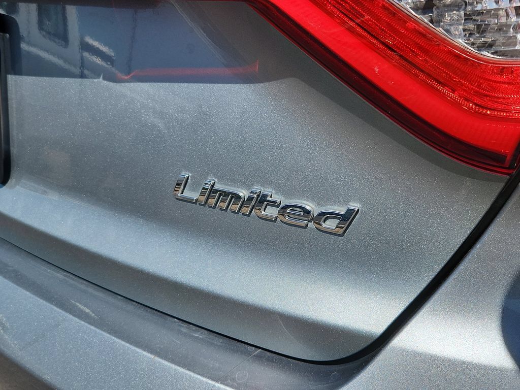 Used 2016 Hyundai Sonata Limited w/ Option Group 04 FWD image 13