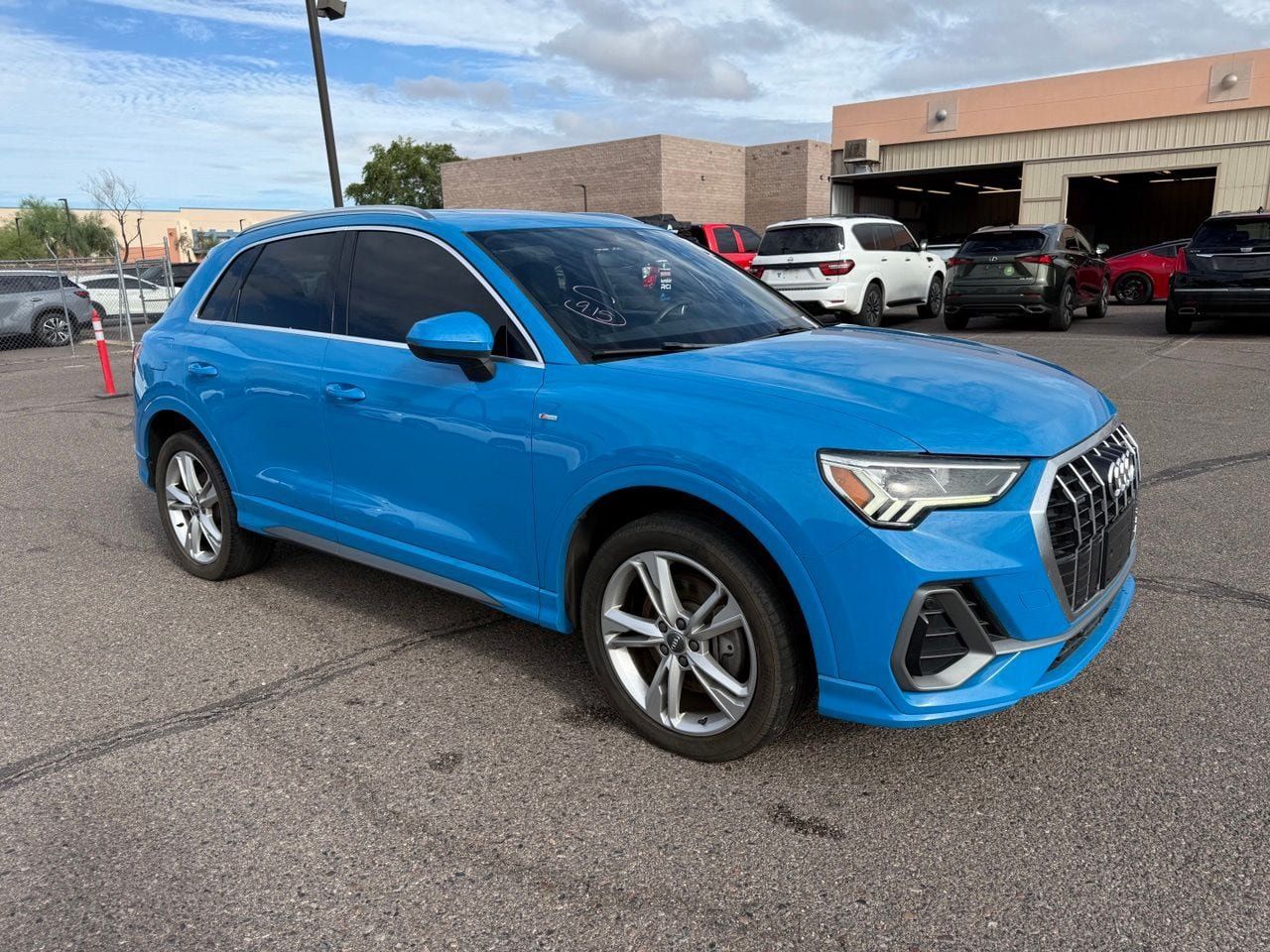 Used 2020 Audi Q3 2.0T Premium Plus w/ Premium Plus Package AWD/4WD image 3