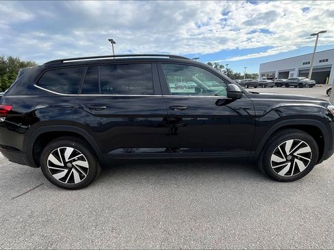 New 2026 Volkswagen Atlas SE FWD image 4