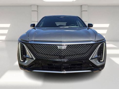 New 2026 Cadillac Lyriq Premium Luxury AWD/4WD image 8