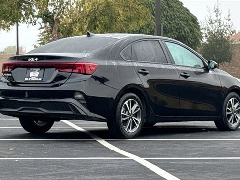Certified 2023 Kia Forte LXS w/ LXS Technology Package image 5