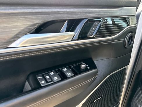 Used 2024 Jeep Wagoneer Series II w/ Flexible Seating Group AWD/4WD image 10
