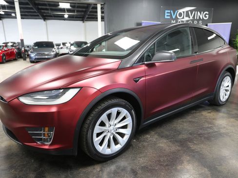 Used 2020 Tesla Model X Long Range AWD/4WD image 6