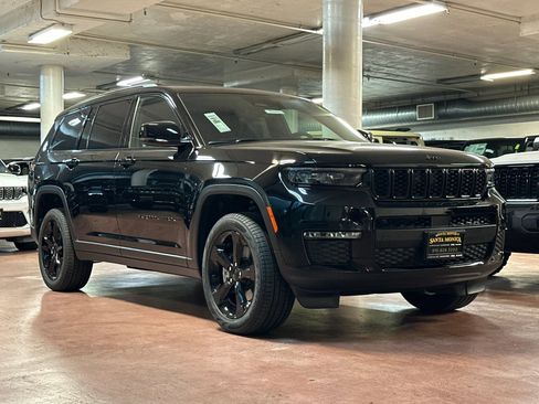 New 2025 Jeep Grand Cherokee L Limited w/ Black Appearance Package image 7