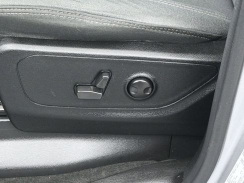 Used 2022 RAM 1500 Big Horn image 12