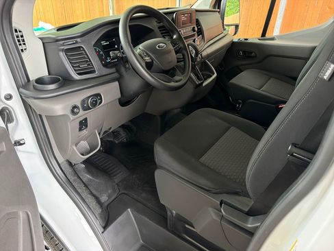 Used 2025 Ford Transit 250 Low Roof w/ Exterior Upgrade Package RWD image 2