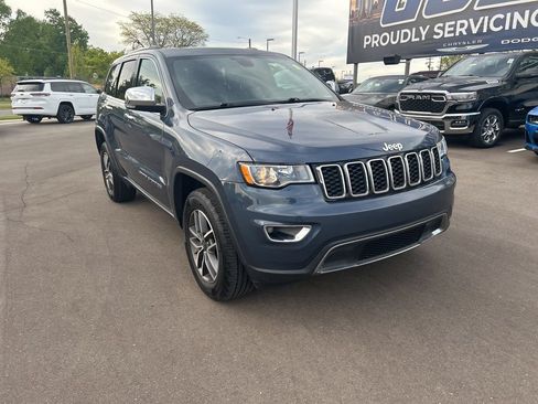 Used 2020 Jeep Grand Cherokee Limited AWD/4WD image 3
