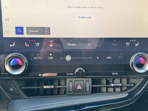 Used 2024 Lexus NX 300h AWD w/ Luxury Package image 22