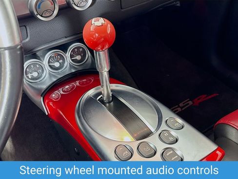 Used 2004 Chevrolet SSR w/ Preferred Equipment Group image 21