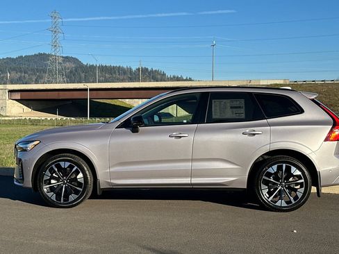 New 2026 Volvo XC60 B5 Plus w/ Protection Package Premier AWD/4WD image 6