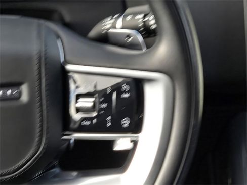 Used 2025 Land Rover Range Rover Autobiography image 16