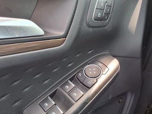 Used 2020 Ford Escape Titanium FWD image 21