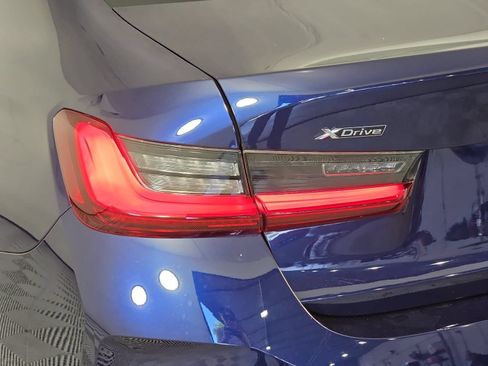Used 2023 BMW 330e xDrive w/ Premium Package AWD/4WD image 31