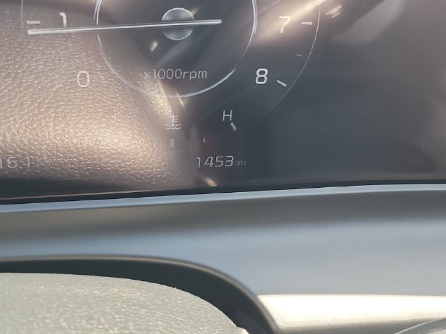 Used 2025 Kia Seltos EX w/ EX Sunroof Package FWD image 32