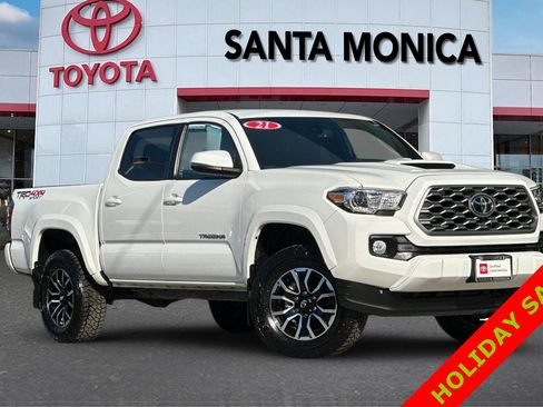 Certified 2021 Toyota Tacoma TRD Sport image 2