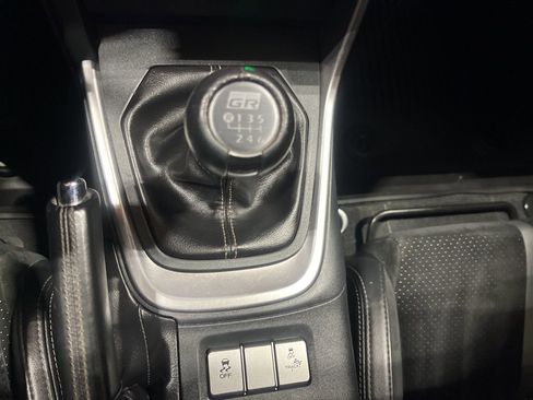 Used 2022 Toyota GR86 Premium w/ ALL Weather Mat Package (TMS) RWD image 21