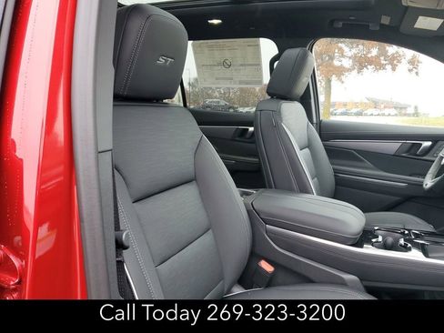 New 2026 Buick Enclave Sport Touring w/ Power Package image 31