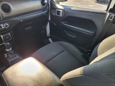 Used 2021 Jeep Wrangler Unlimited Sport image 16