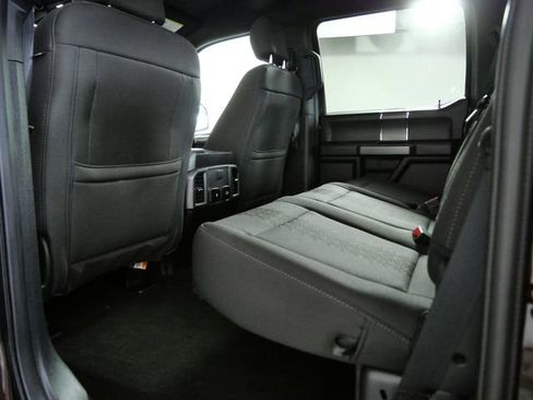 Used 2019 Ford F150 XLT w/ Equipment Group 302A Luxury AWD/4WD image 16