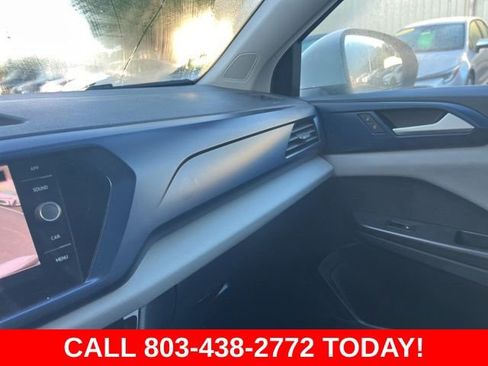 Used 2022 Volkswagen Taos SE FWD image 28