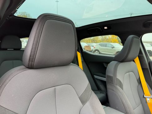 Used 2022 Polestar Polestar 2 w/ Performance Package image 11