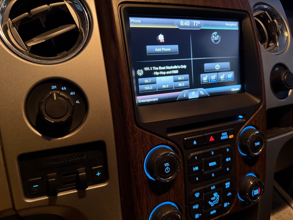 Used 2014 Ford F150 Lariat w/ Equipment Group 502A Luxury AWD/4WD image 17