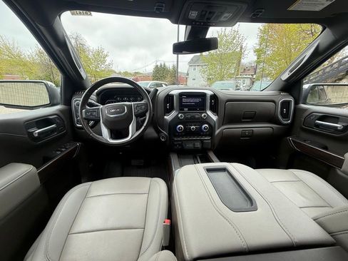 Used 2022 GMC Sierra 1500 SLT w/ SLT Premium Plus Package AWD/4WD image 25