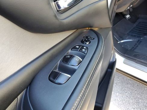 Used 2022 Nissan Murano SL FWD image 17