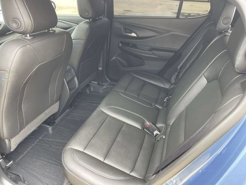Used 2025 Buick Envista Sport Touring w/ Convenience I Package FWD image 13